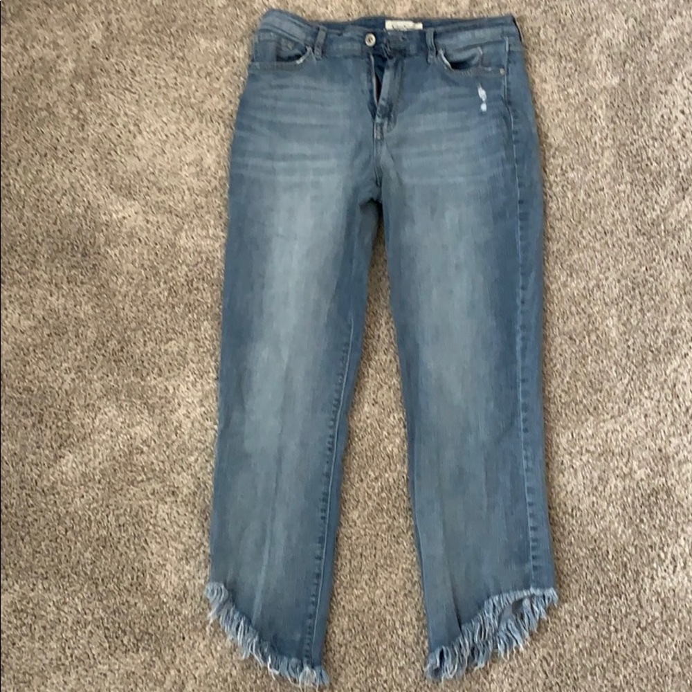 Jessica Simpson denim fray crop!